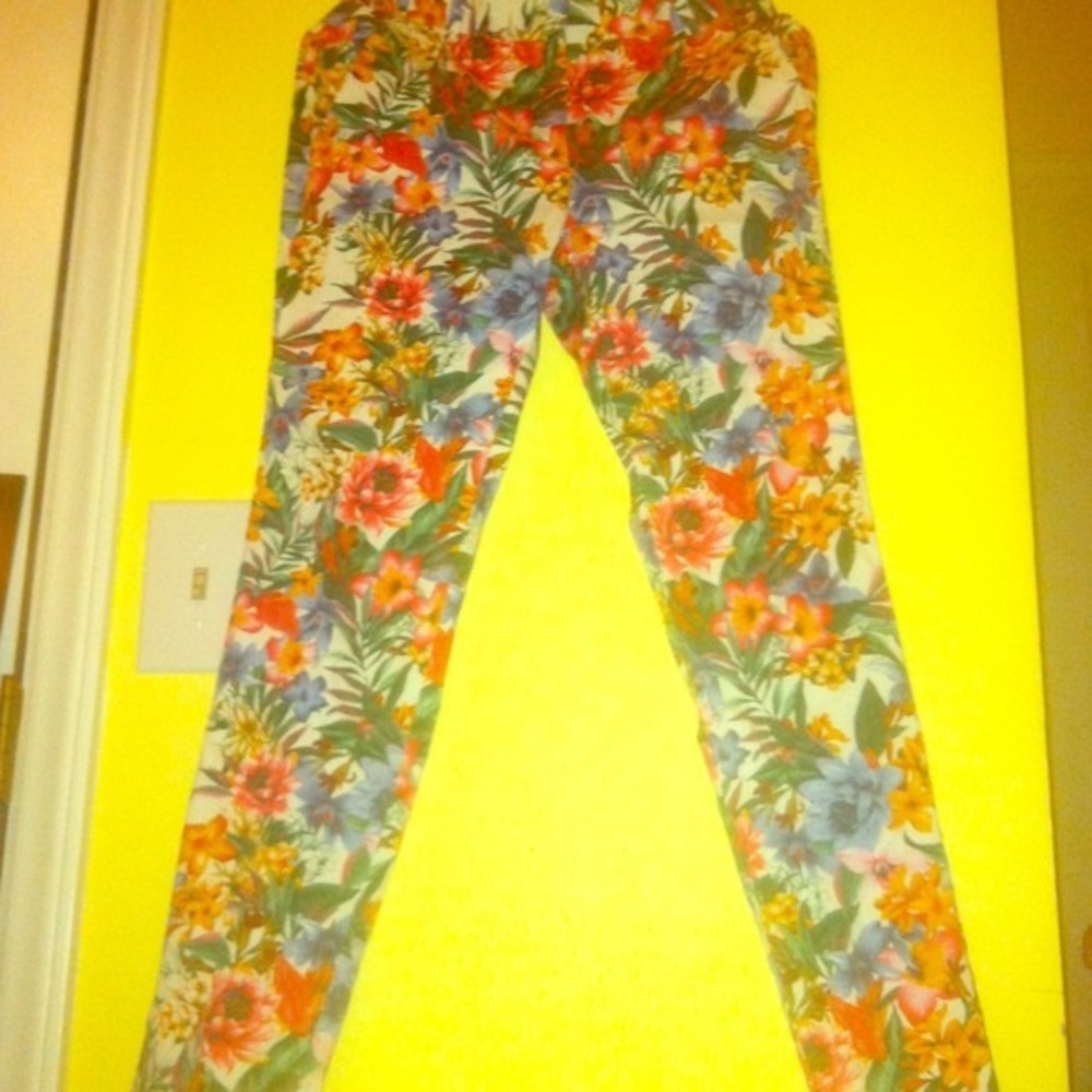 Forever 21 Floral Print Pants - Multicolor